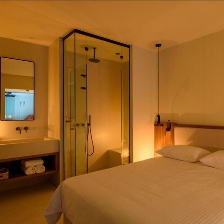 Potnia Theron Suites Akrotírion Екстериор снимка
