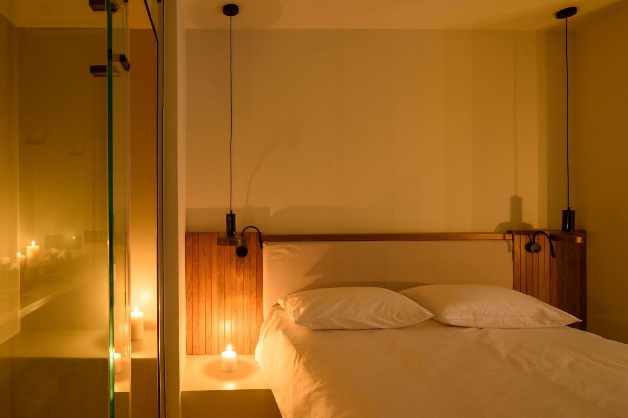Potnia Theron Suites Akrotírion Екстериор снимка