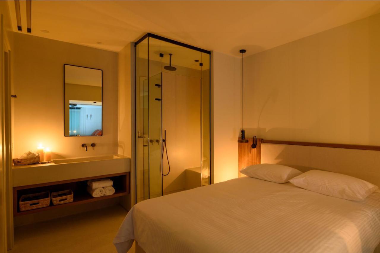 Potnia Theron Suites Akrotírion Екстериор снимка
