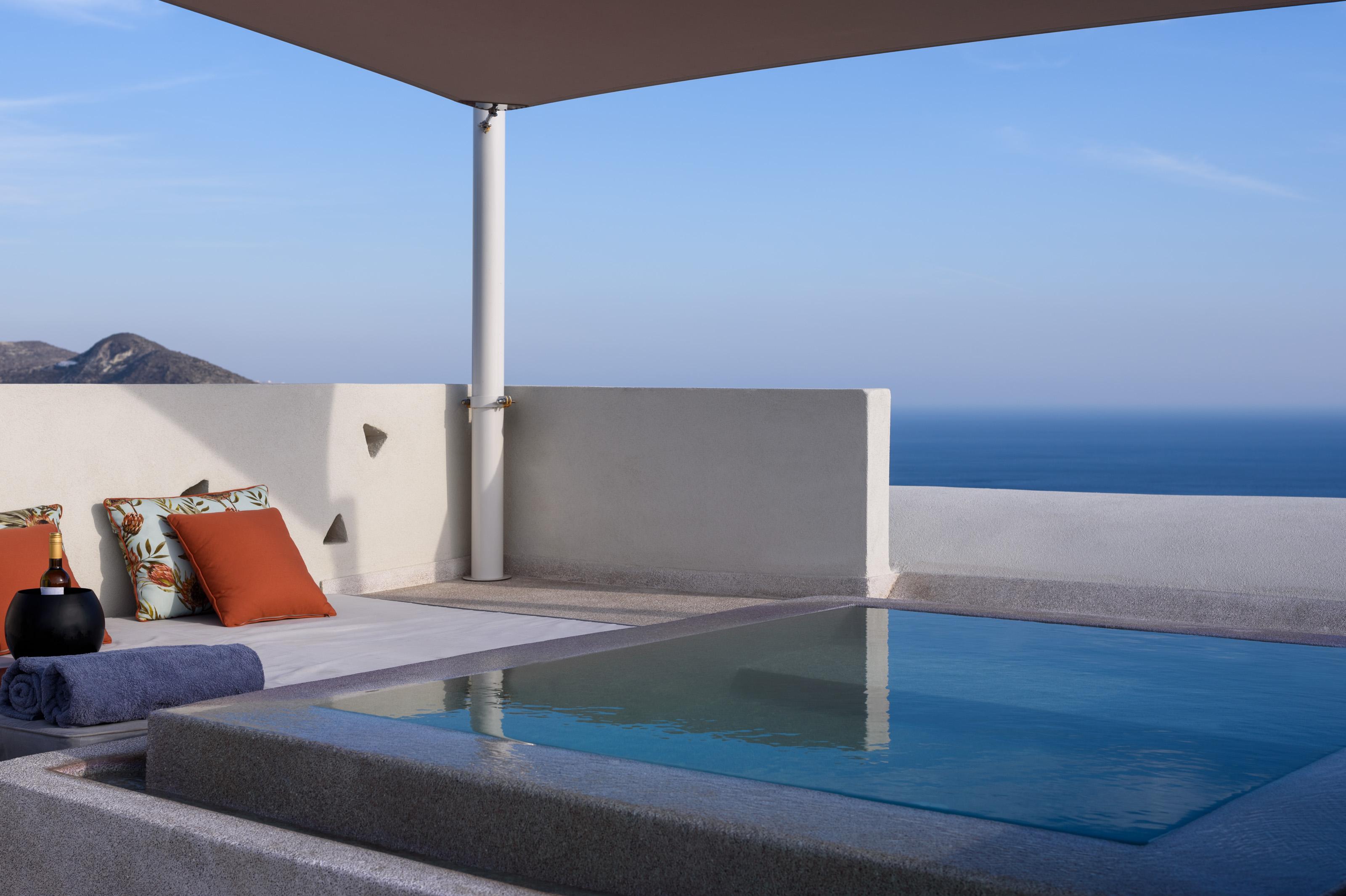 Potnia Theron Suites Akrotírion Екстериор снимка