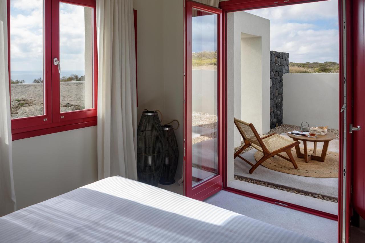 Potnia Theron Suites Akrotírion Екстериор снимка