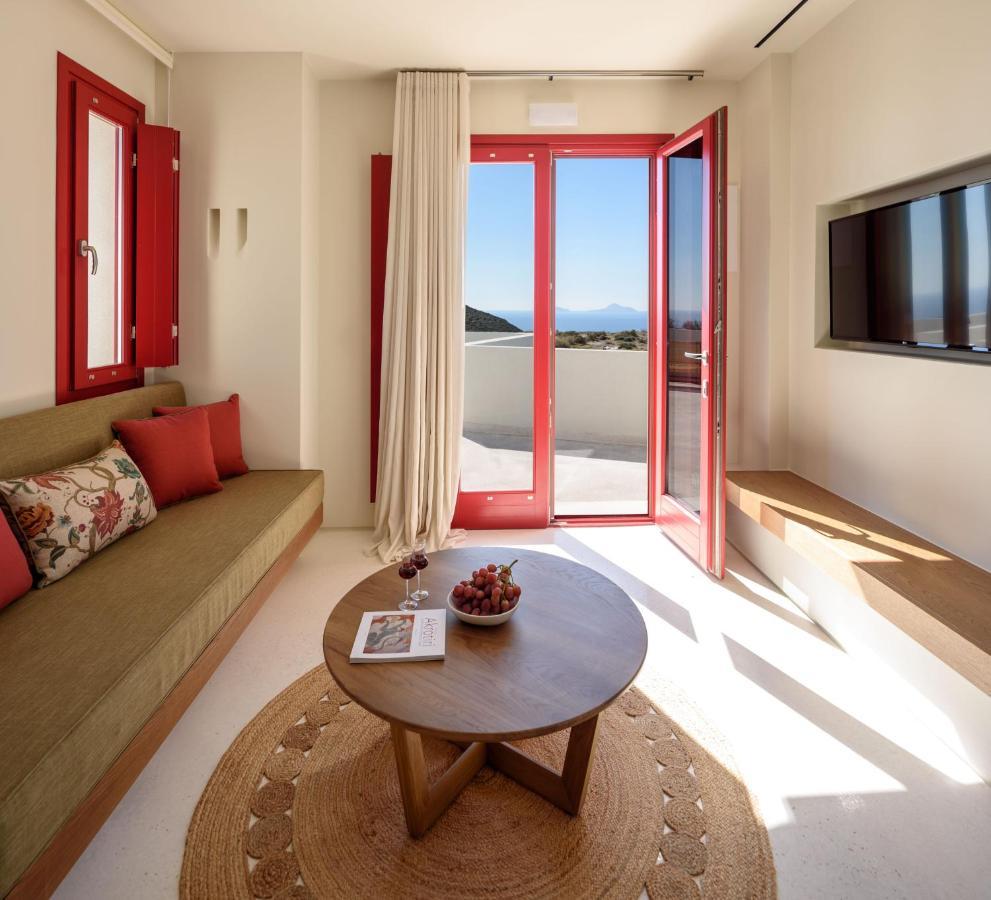 Potnia Theron Suites Akrotírion Екстериор снимка
