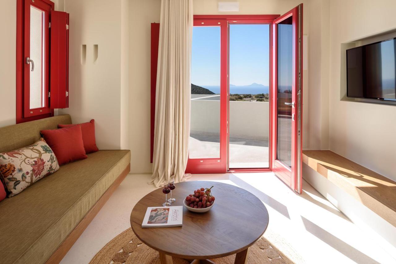 Potnia Theron Suites Akrotírion Екстериор снимка
